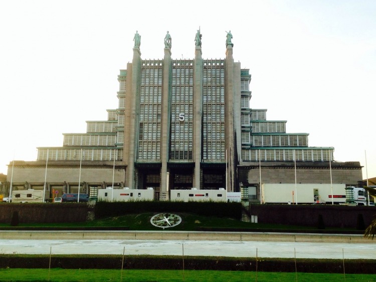 macadamcar-areoport-eric-ramzy-la-tour-de-controle-infernale-tournage-